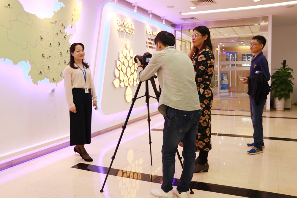 2 深化校企合作 培养人才共赢.jpg