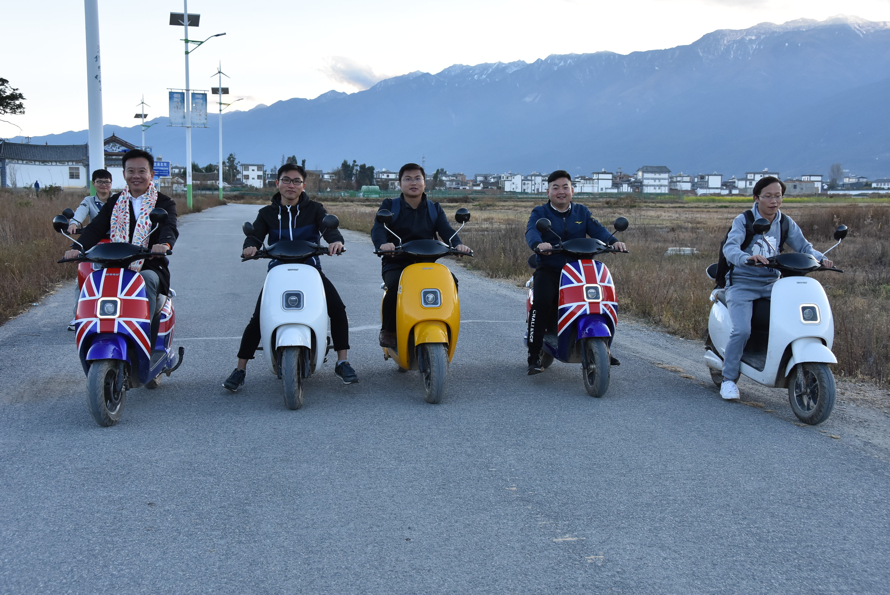 1567763406118696.png 与齐普生同行.png