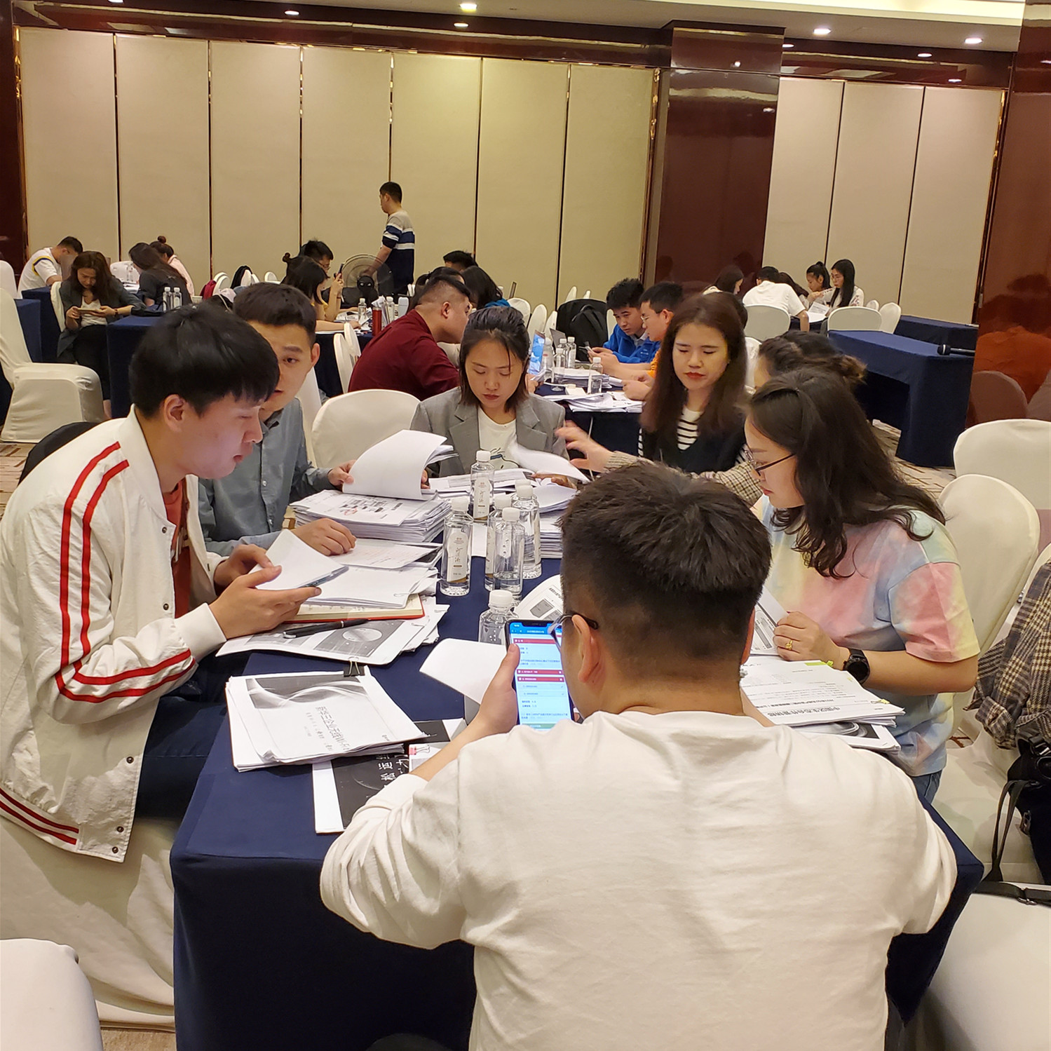 做职业人 做专业事 创造渠道价值1.jpg